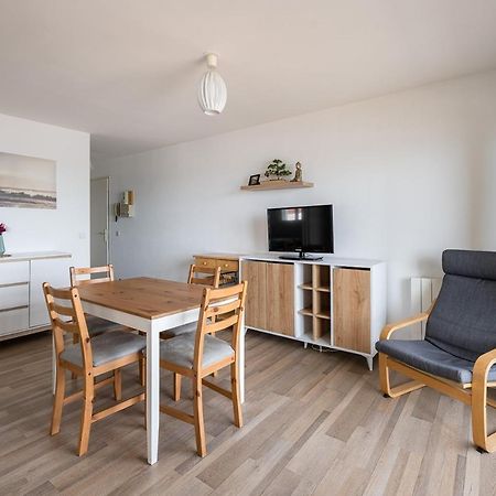 Charmant Appartement Face A La Mer Avec Balcon Houlgate Kültér fotó