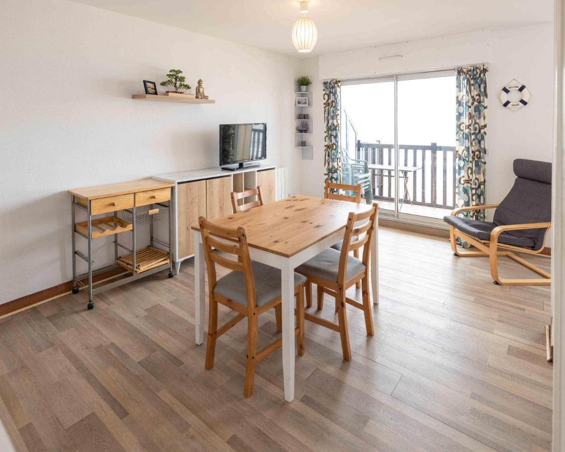 Charmant Appartement Face A La Mer Avec Balcon Houlgate Kültér fotó