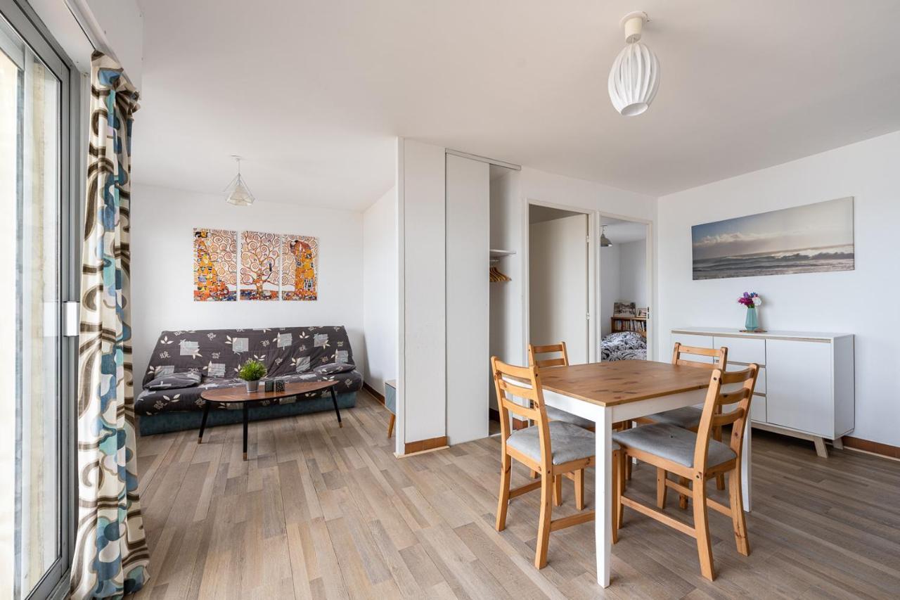 Charmant Appartement Face A La Mer Avec Balcon Houlgate Kültér fotó