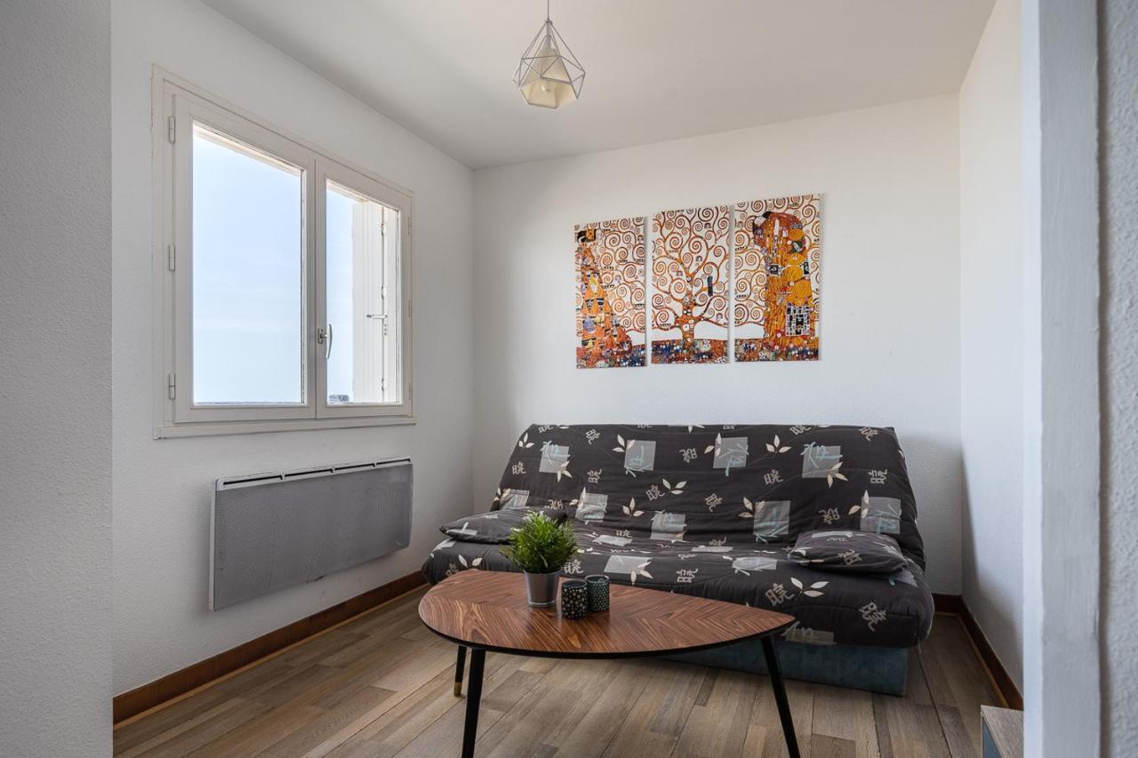 Charmant Appartement Face A La Mer Avec Balcon Houlgate Kültér fotó